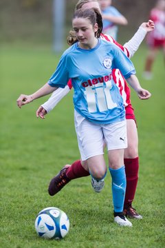 Bild 201 - wBJ TuS Tensfeld - SV Fortuna St. Juergen